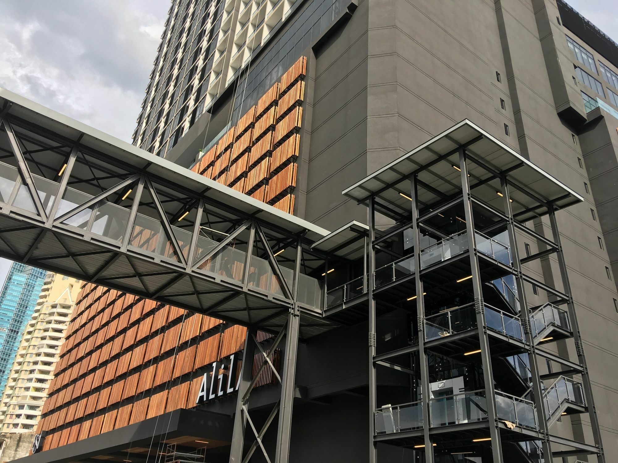 Alila Bangsar Kuala Lumpur Hotel Buitenkant foto The building's facade