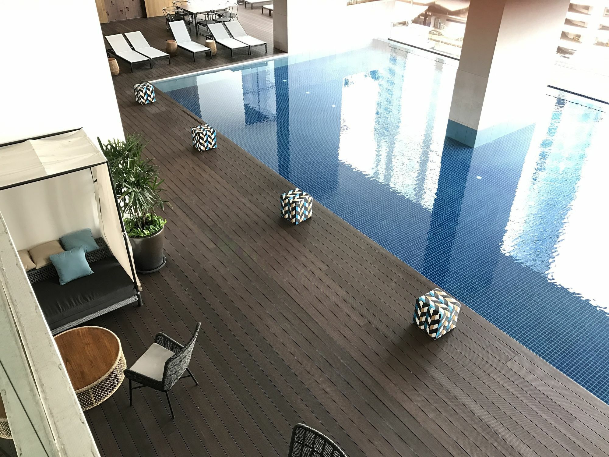 Alila Bangsar Kuala Lumpur Hotel Buitenkant foto The pool at the hotel