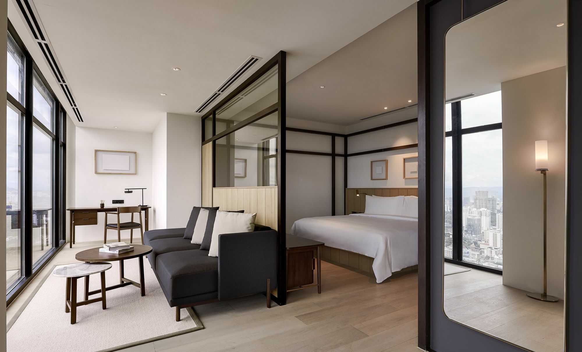 Alila Bangsar Kuala Lumpur Hotel Buitenkant foto A suite at the Ritz-Carlton, Tokyo